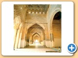 7.06.02-La Alhambra-Patio de los Leones-Sala de los Reyes